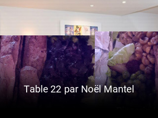 Table 22 par Noël Mantel ouvert