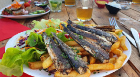 La Cabane Des Poissons Rouges