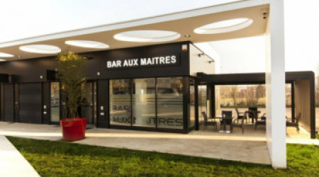 Le Bar Aux Maitres