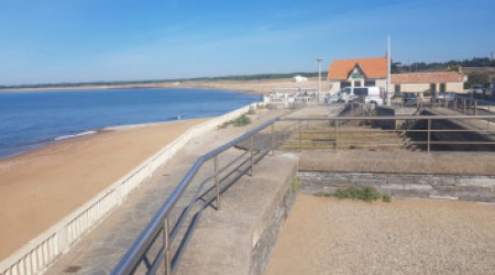 Le Cafe de la Plage