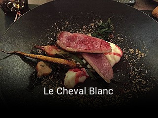 Le Cheval Blanc ouvert