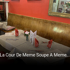 La Cour De Meme Soupe A Meme Mercerie plan d'ouverture